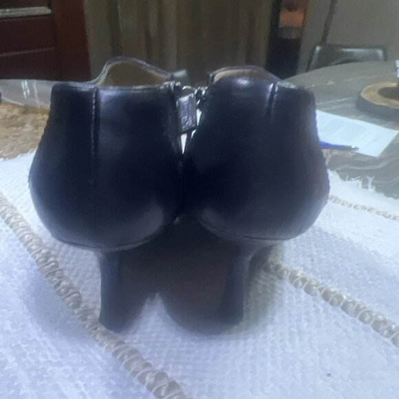 Chanel Women Booties 100 % Authentic Vintage Size 38. - Picture 3 of 8